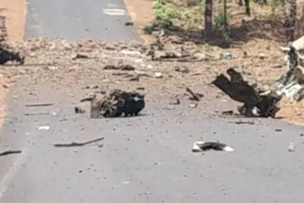 दुःसाहस:महाराष्ट्र में बड़ा नक्सली हमला..15 जवान शहीद.!