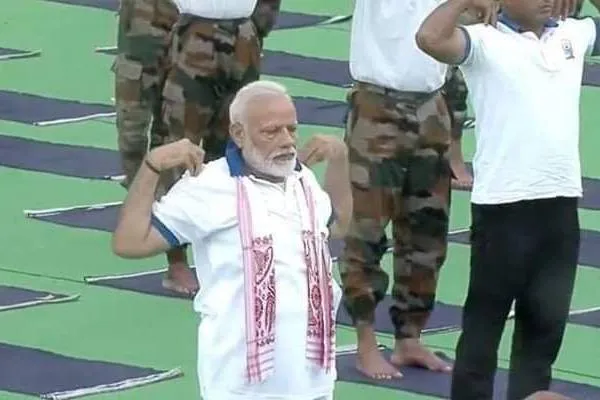 योग दिवस:प्रधानमंत्री मोदी ने राँची में किया योग..राँची में योग दिवस मनाने के पीछे बताए ये कारण..!