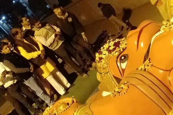 UP:राजस्थान से प्रयागराज जा रहे बजरंगबली देर रात फतेहपुर पहुंचे..गुरुवार को निकलेगी शोभायात्रा..!
