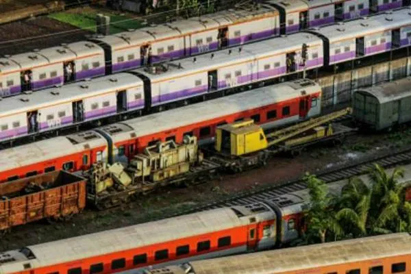 कोरोना का ख़तरा:रेलवे ने लिया फ़ैसला..इस तारीख़ तक बन्द रहेंगी सभी यात्री ट्रेनें..!