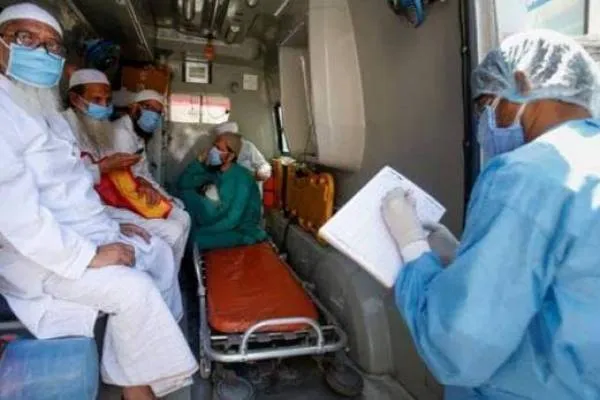 कोरोना:जमातियों ने तेज़ी से बढ़ाई भारत में मरीजों की संख्या..अकेले यूपी में 47 जमाती कोरोना पॉजिटिव..24 जिलों में बढ़ रहा संक्रमण का ख़तरा..!