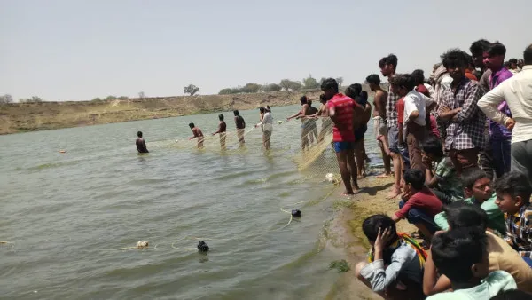 Fatehpur News:युमना नदी में स्नान करने गई पांच युवतियां नदीं में डूबीं.एक मौत।