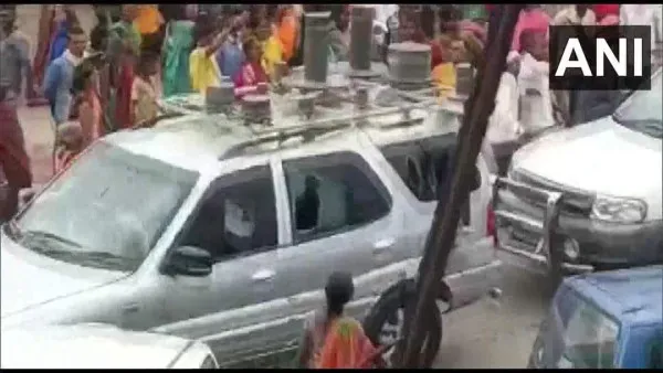 CM Nitish Kumar Convoy Attacked: सीएम नीतीश के काफ़िले में पथराव कई गाड़ियों के शीशे टूटे
