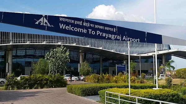 Prayagraj Airport: प्रयगाराज में Mahakumbh 2025 के पहले एयरपोर्ट का बदल जाएगा स्वरूप, जाने Yogi सरकार की मंशा