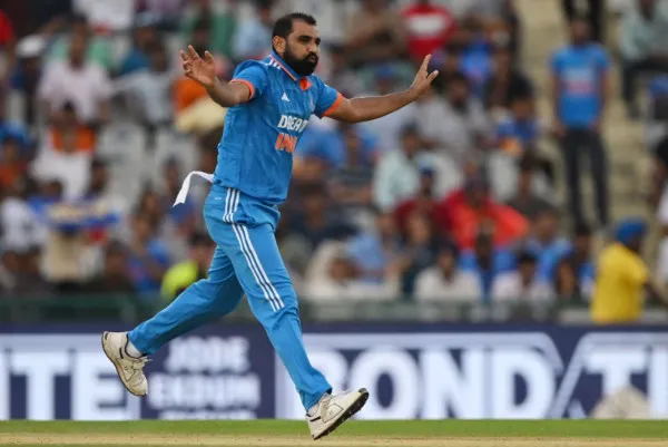 India Vs Australia First Odi: मोहम्मद शमी की घातक गेंदबाजी के आगे कंगारुओं ने टेके घुटने, पहले वनडे में 5 विकेट से जीता भारत