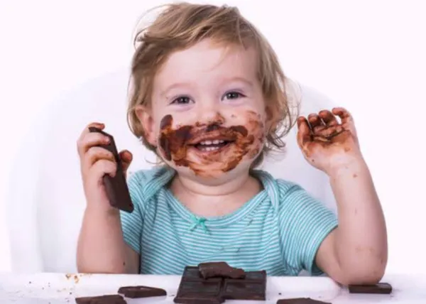 Kids Chocolates Disadvantages: कहीं आप का बच्चा भोजन को छोड़ चॉकलेट तो नहीं खा रहा, हो जाएं सावधान