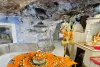 Tapkeshwar Mahadev Temple : इस प्राचीन गुफा में प्रकृति करती है शिवलिंग का जलाभिषेक,गुरु द्रोणाचार्य ने यहां की थी शिव जी की तपस्या